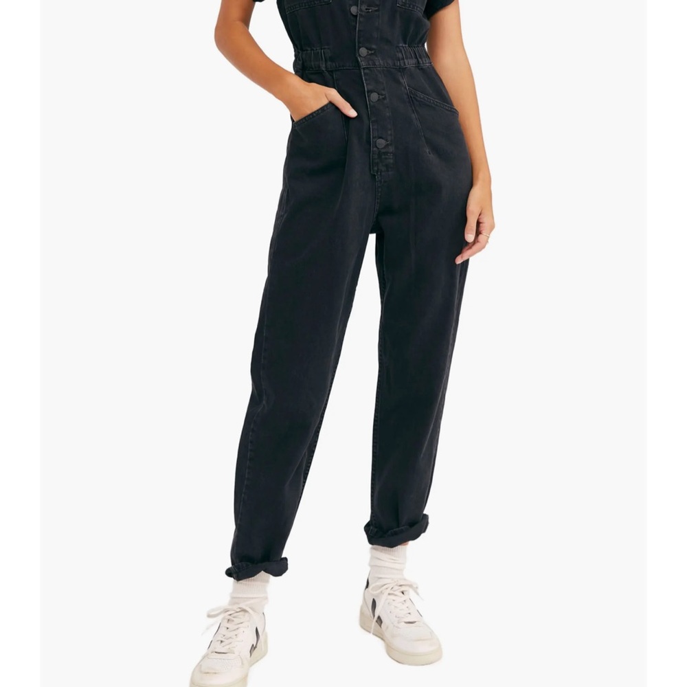 Free people We the Free Touch the sky Denim  Jumpsuit in Black Nwot